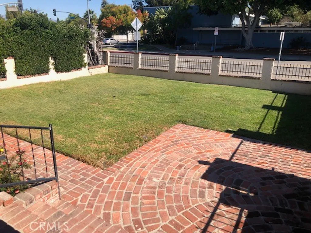 Additional image 3 of 1009 S Rimpau Blvd, Los Angeles, CA 90019