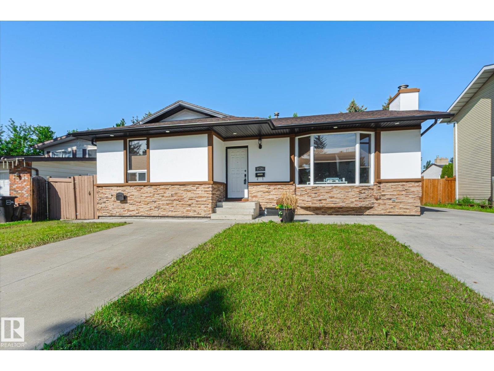 2520 116 ST NW|Edmonton, Alberta T6J3S2
