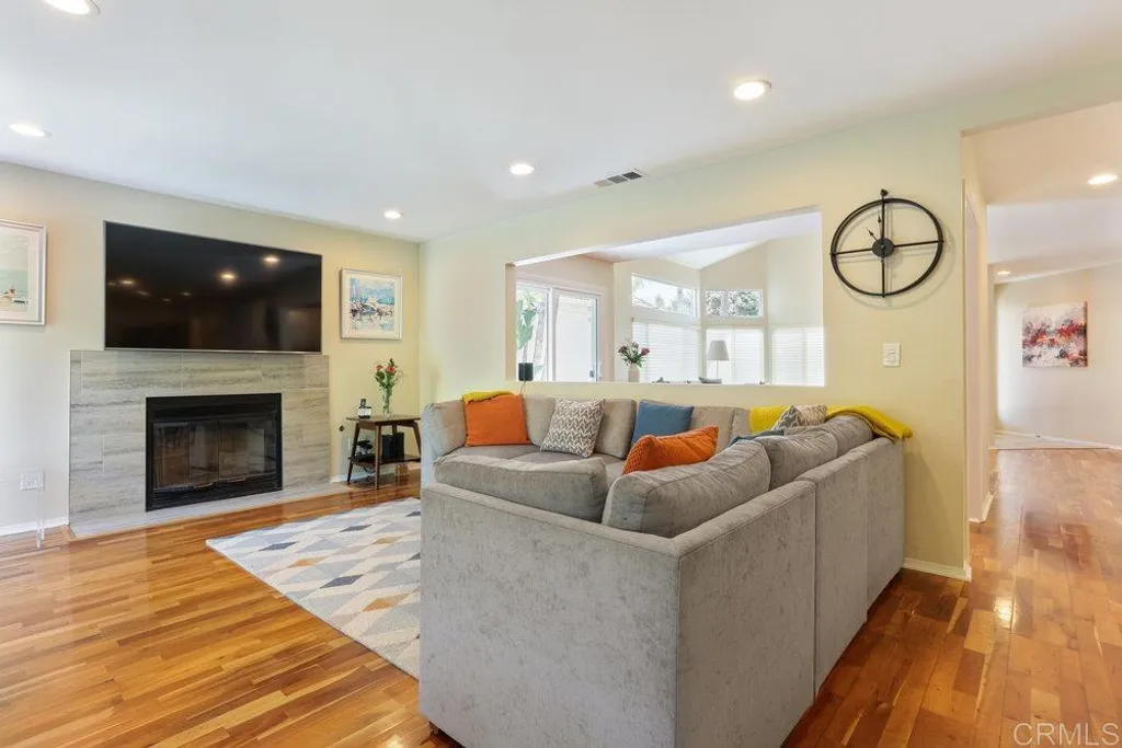 Additional image 16 of 20 Aruba, Coronado, CA 92118