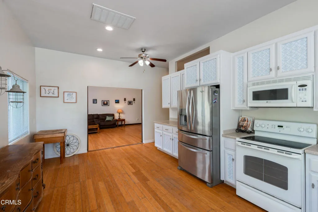 Additional image 115 of 102 Anna Lane, Bakersfield, CA 93308