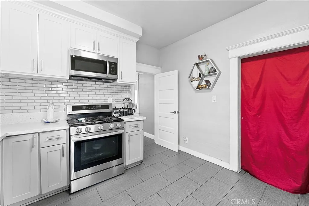 Additional image 37 of 1665 Arlington, Los Angeles, CA 90019