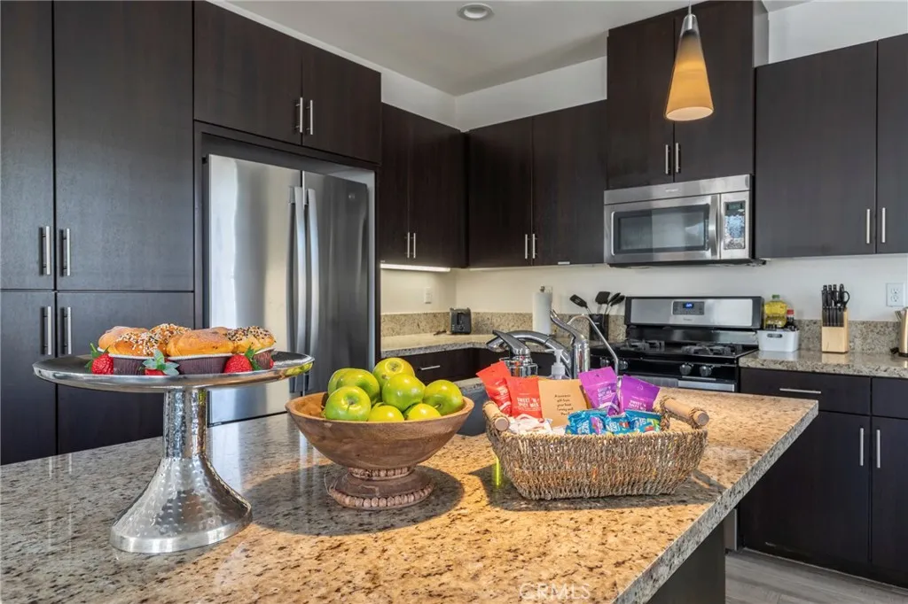 Additional image 88 of 816 E Promenade Unit A, Azusa, CA 91702