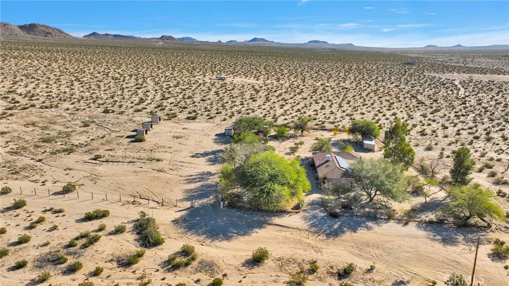 Additional image 92 of 38744 East End Road, Lucerne Valley, CA 92356