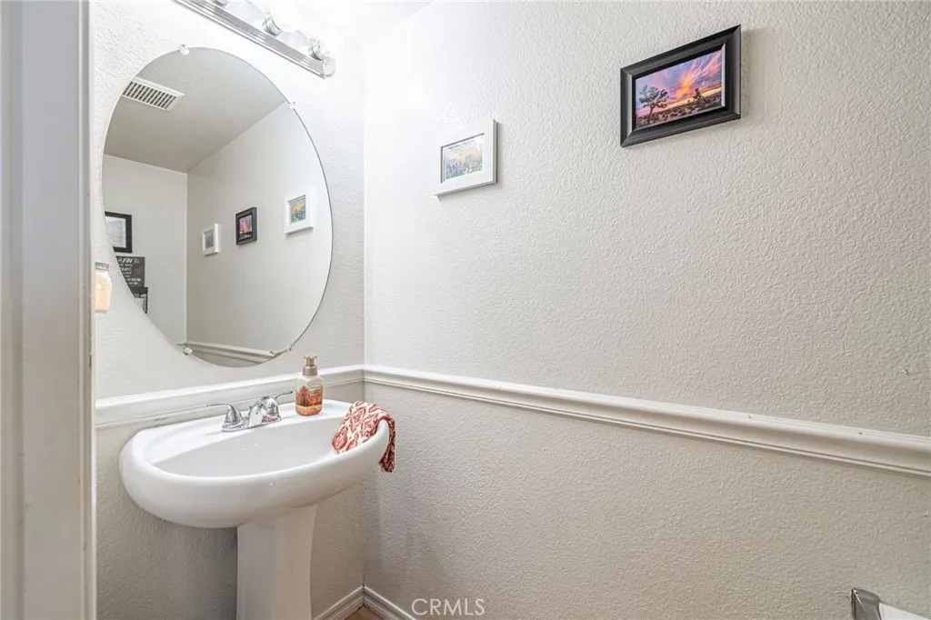 Additional image 79 of 45620 17th St W, Lancaster, CA 93534