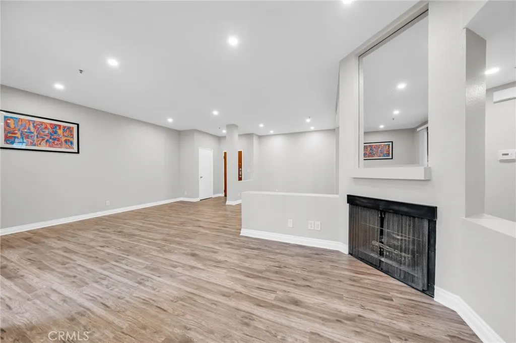 Additional image 48 of 2559 Plaza Del Amo Unit 215, Torrance, CA 90503