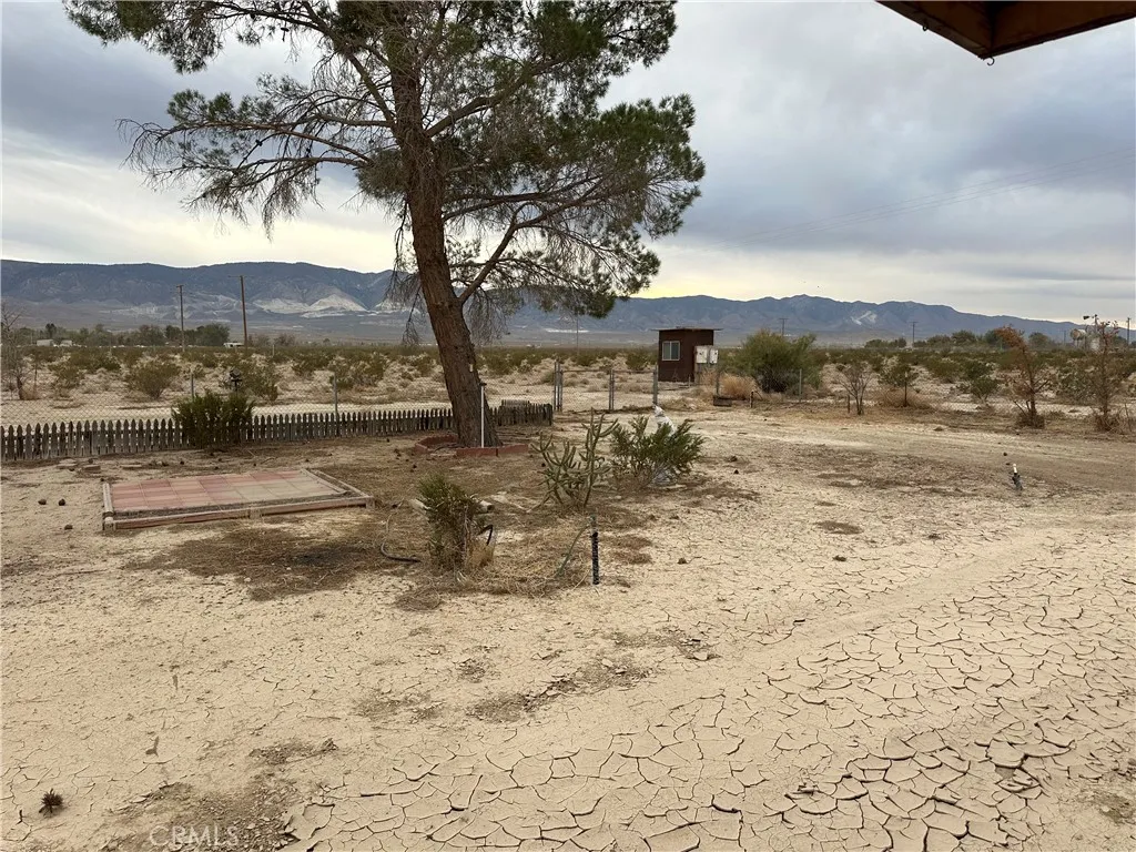 38333 E End Rd, Lucerne Valley, CA 92356