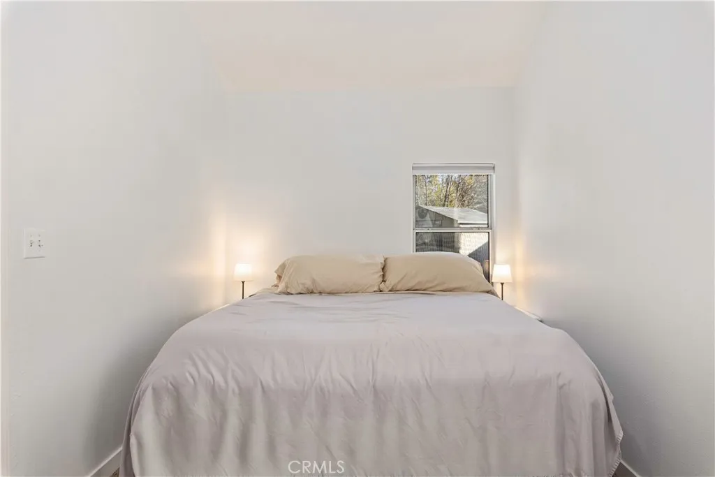 Additional image 95 of 110 S Russell St, Lakeport, CA 95453