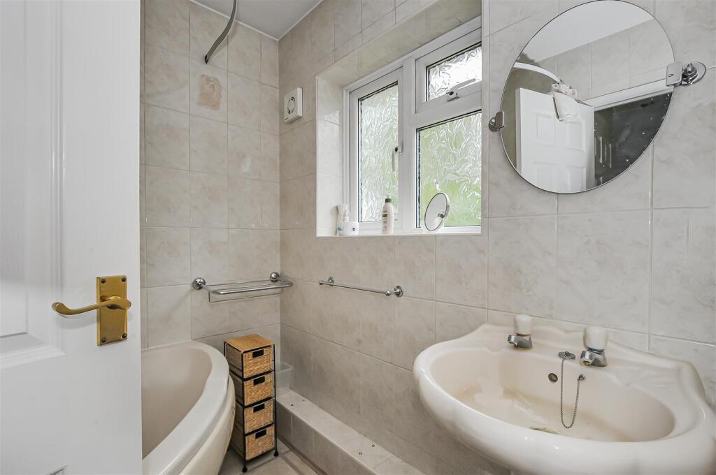 Additional image 9 of Reynards Way, Bricket Wood, St. Albans