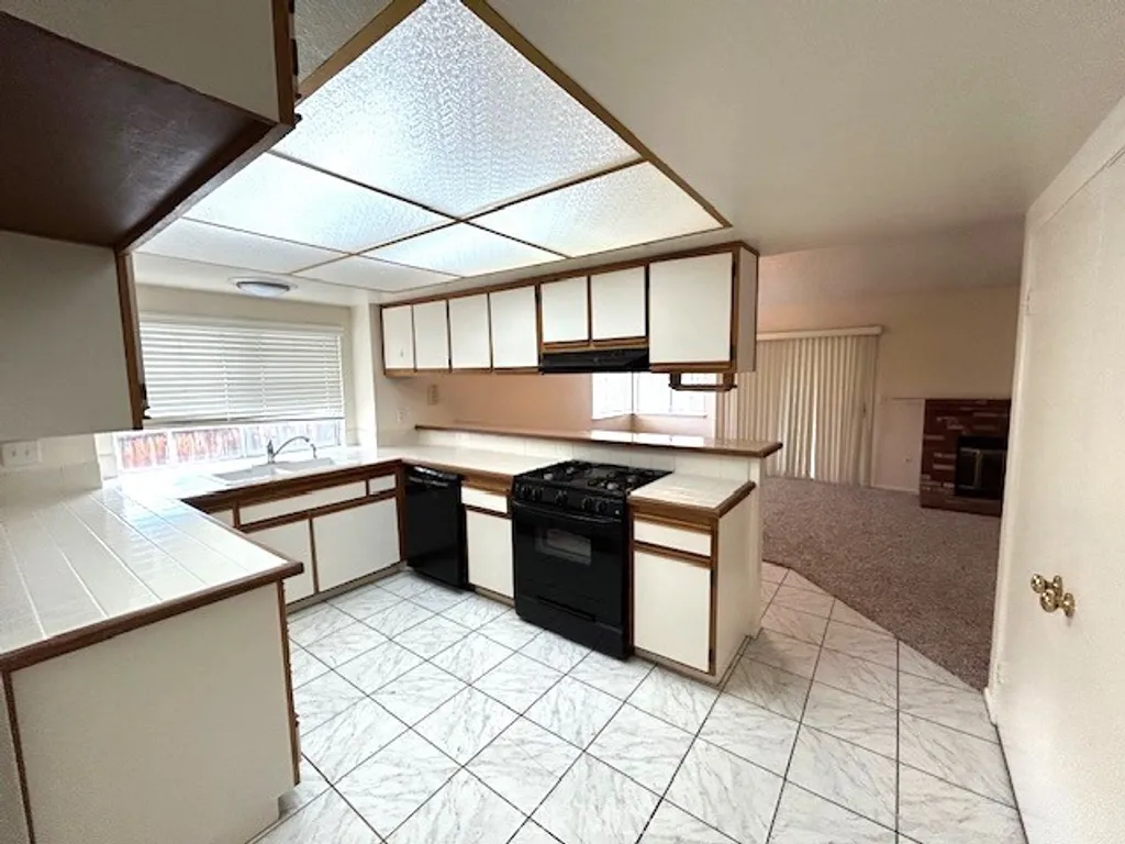 Additional image 9 of 293 Maple Court, San Jacinto, CA 92582