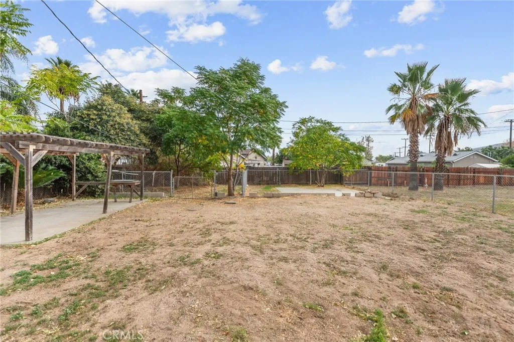 Additional image 48 of 4981 N State St, San Bernardino, CA 92407