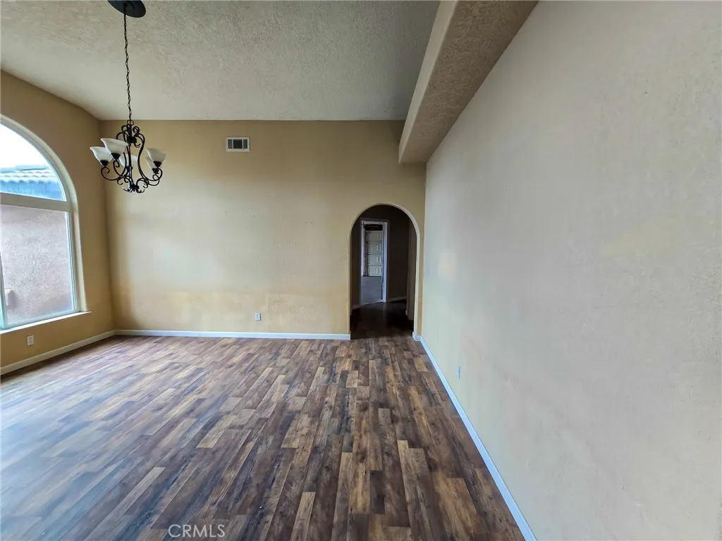 Additional image 61 of 10282 Farmington St, Oak Hills, CA 92344