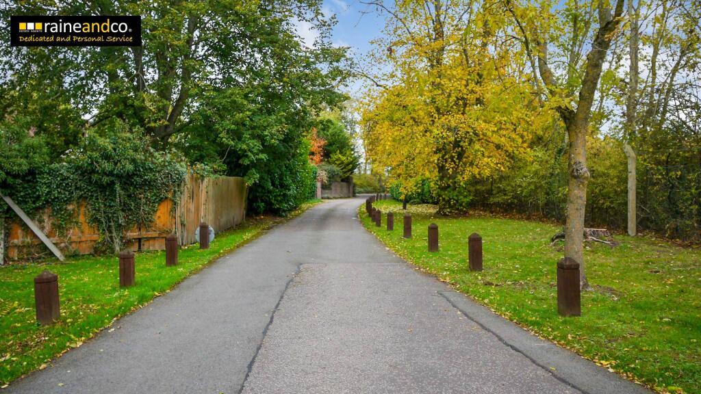 Additional image 23 of Astwick Manor, Coopers Green Lane, Hatfield