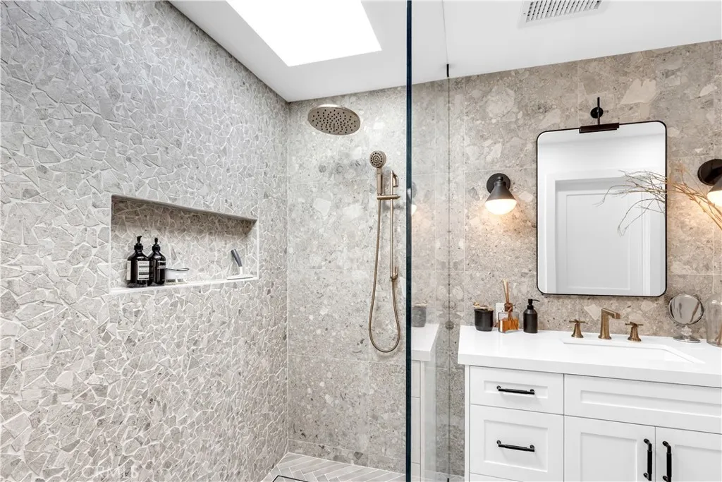 Additional image 98 of 33771 Via Capri, Dana Point, CA 92629