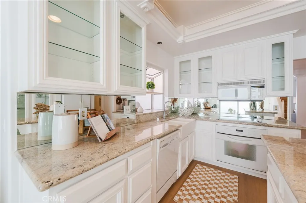 Additional image 55 of 118 8th St, Huntington Beach, CA 92648