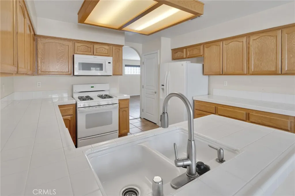 Additional image 44 of 11236 Bunker Cir, Apple Valley, CA 92308