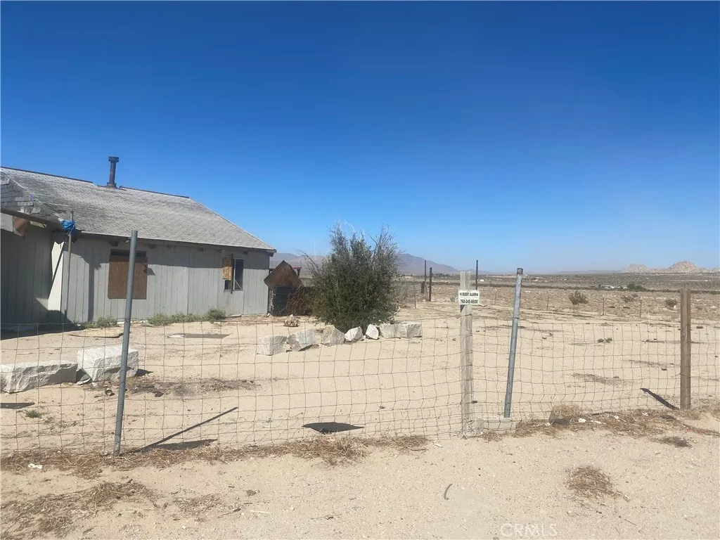 Additional image 5 of 36350 Rodeo Rd, Lucerne Valley, CA 92356