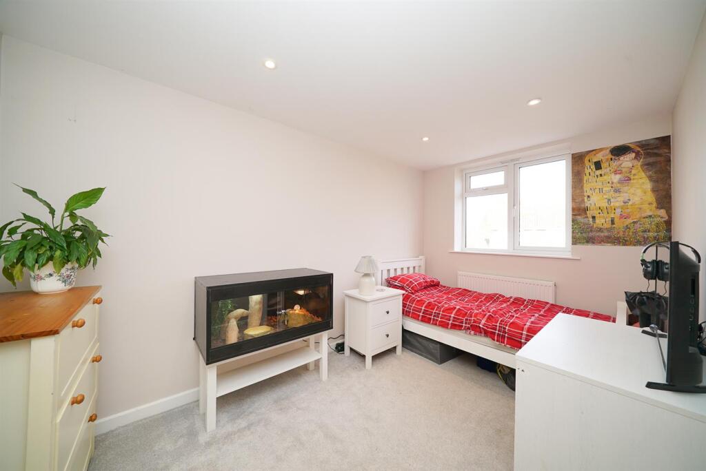 Additional image 22 of Butterfield Road, Wheathampstead