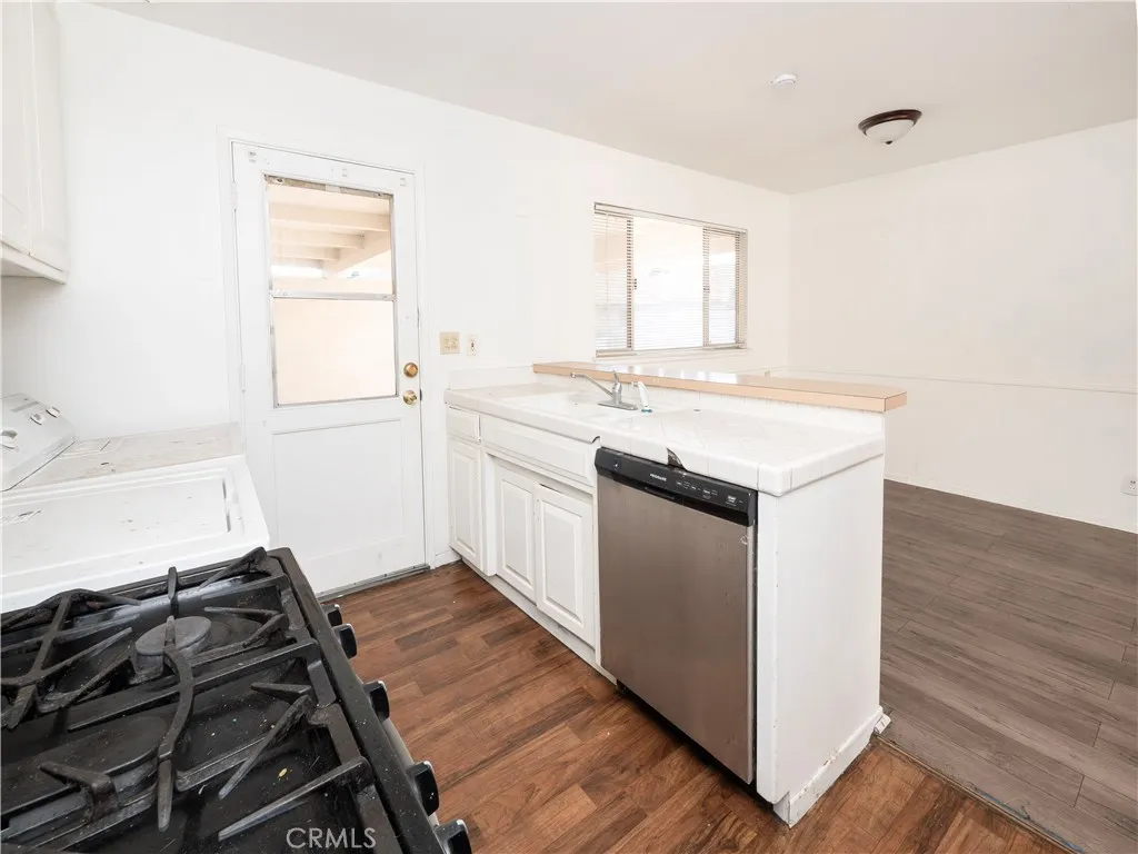 Additional image 9 of 641 S Indian Hill Blvd Unit B, Claremont, CA 91711