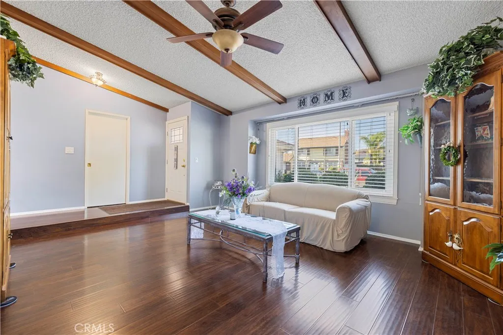 Additional image 6 of 19648 Lonerock St, Canyon Country, CA 91351