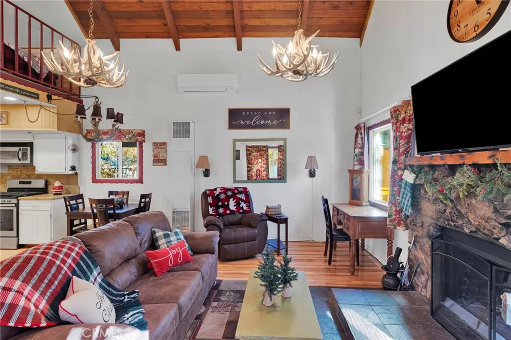 Additional image 35 of 788 Imperial Ave, Sugarloaf, CA 92386