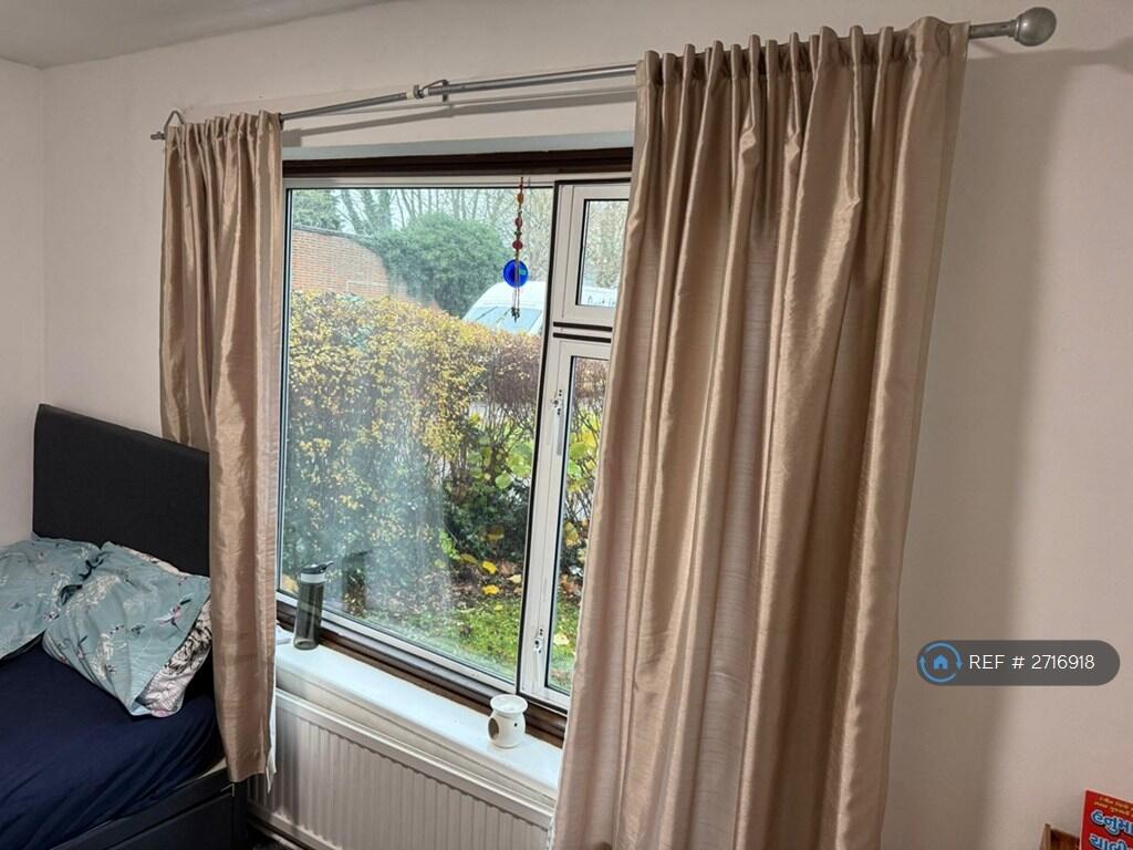 Primary image of Link Walk, Hatfield, AL10