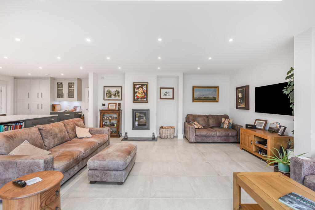 Additional image 10 of Mannicotts, Welwyn Garden City, Hertfordshire, AL8