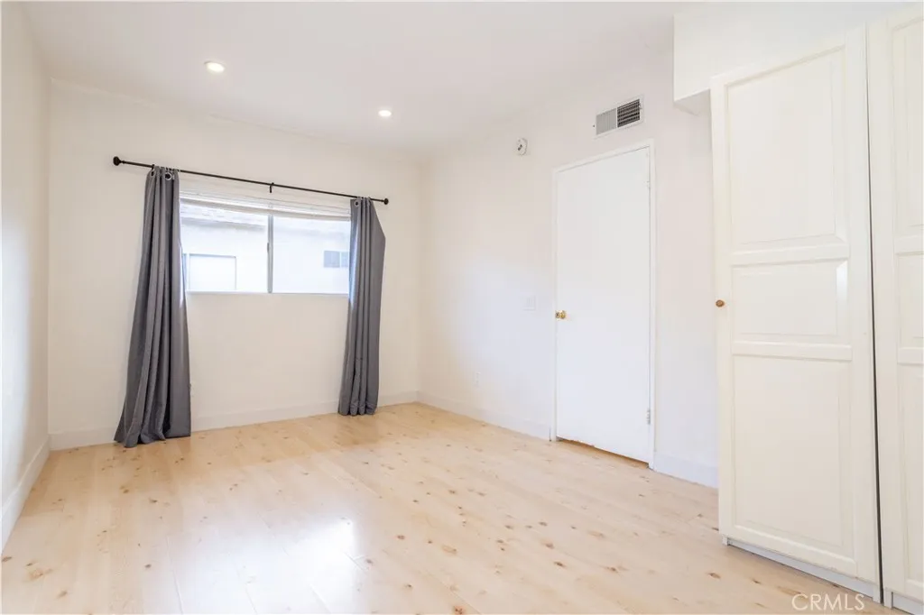 Additional image 32 of 6255 Woodman ave Unit 207, Valley Glen, CA 91401