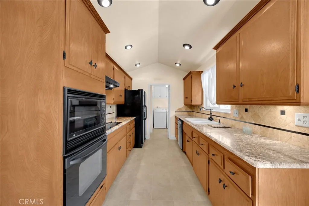 Additional image 40 of 1716 N Canyon, Fullerton, CA 92833