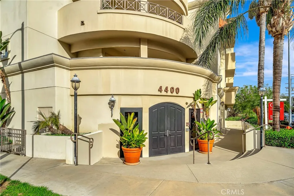 Property image for 4400 Cartwright Avenue Unit 303, Toluca Lake, CA 91602