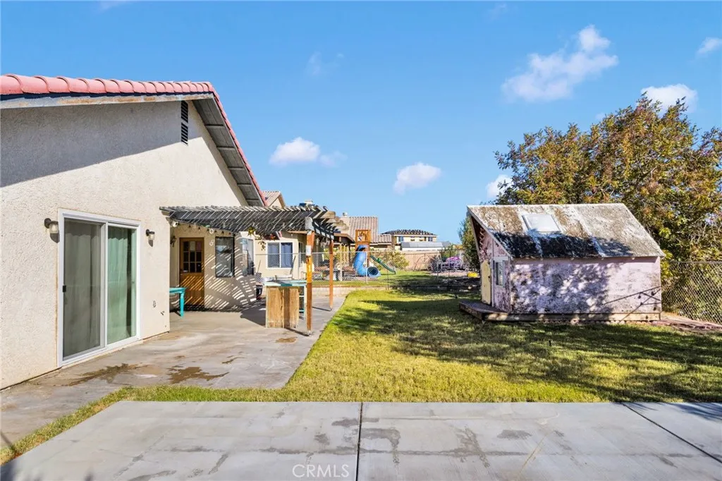 Additional image 40 of 27325 Strawberry Ln, Helendale, CA 92342