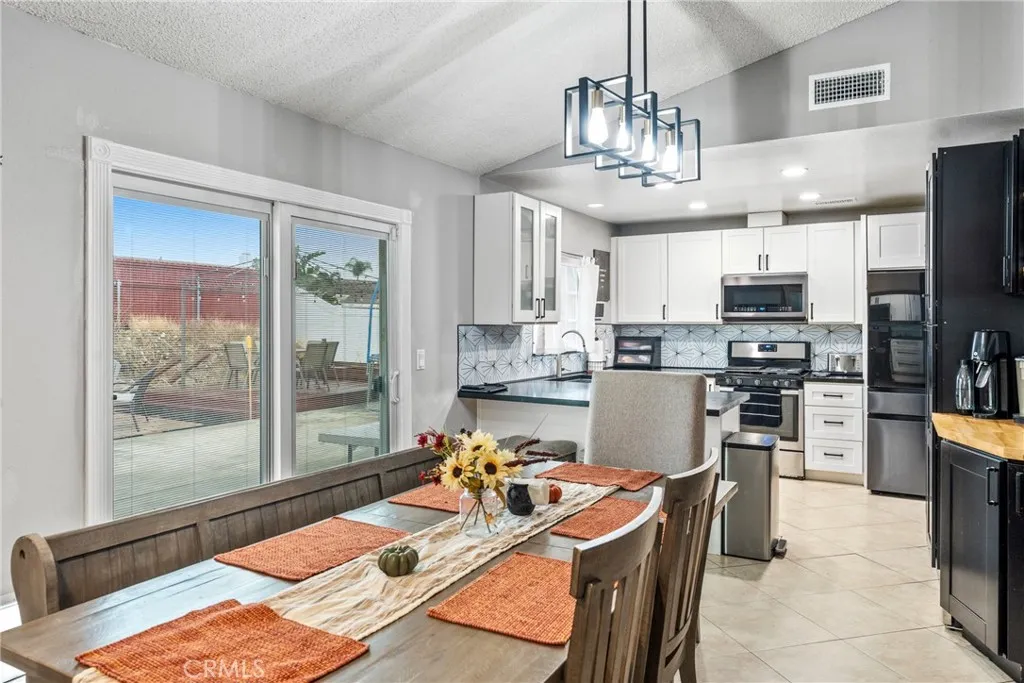 Additional image 10 of 1648 W Wedgewood St, Rialto, CA 92376