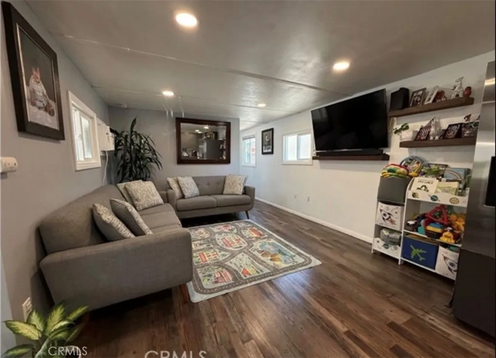 Additional image 7 of 715 W 220th St, Torrance, CA 90502