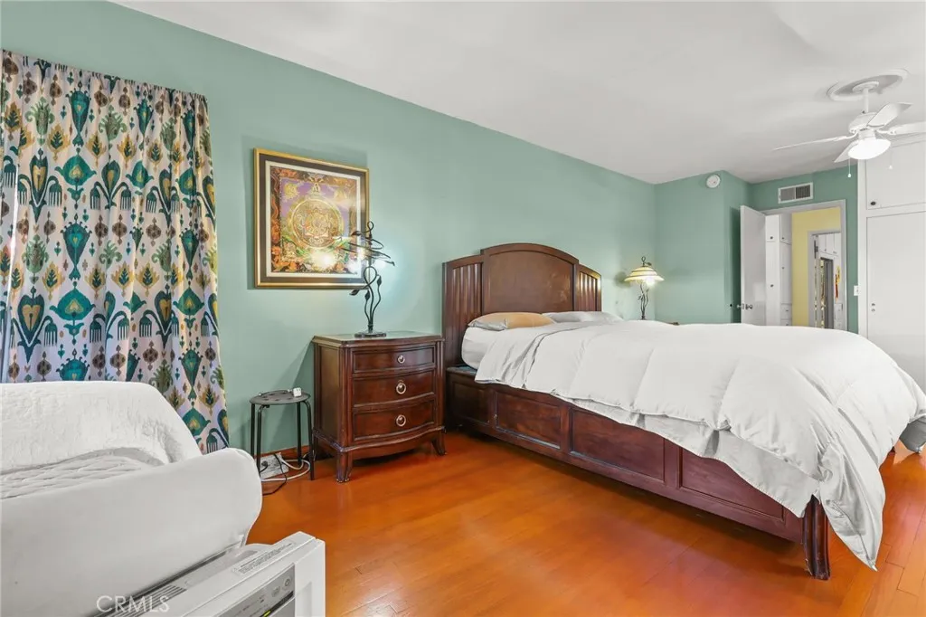 Additional image 61 of 15719 Vose Street, Lake Balboa, CA 91406