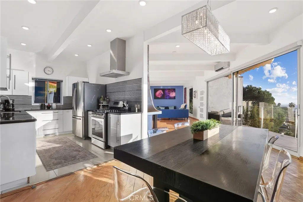 Additional image 14 of 5675 Spreading Oak Drive, Los Angeles, CA 90068