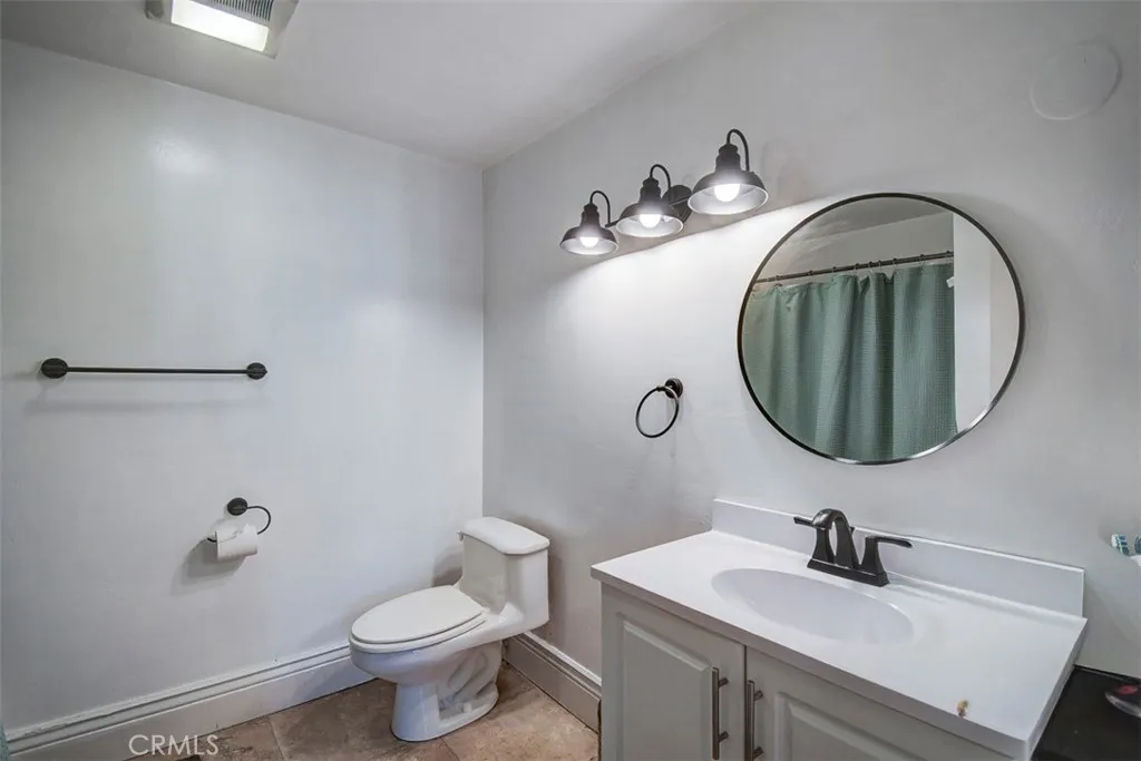 Additional image 17 of 2119 W Edinger Unit A Ave, Santa Ana, CA 92704
