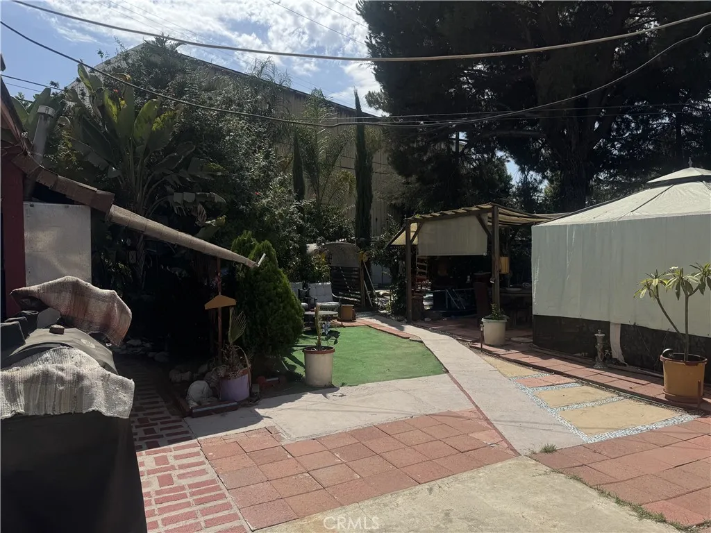 Property image for 10555 Karmont Ave, South Gate, CA 90280