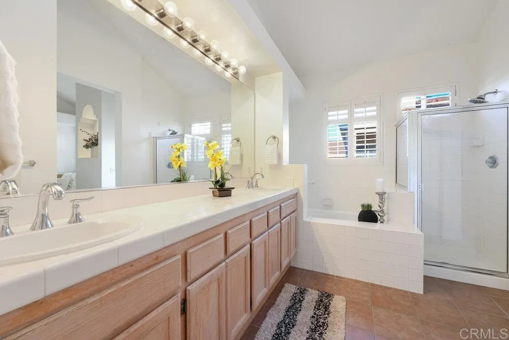 Additional image 19 of 7125 Calabria Court Unit D, San Diego, CA 92122