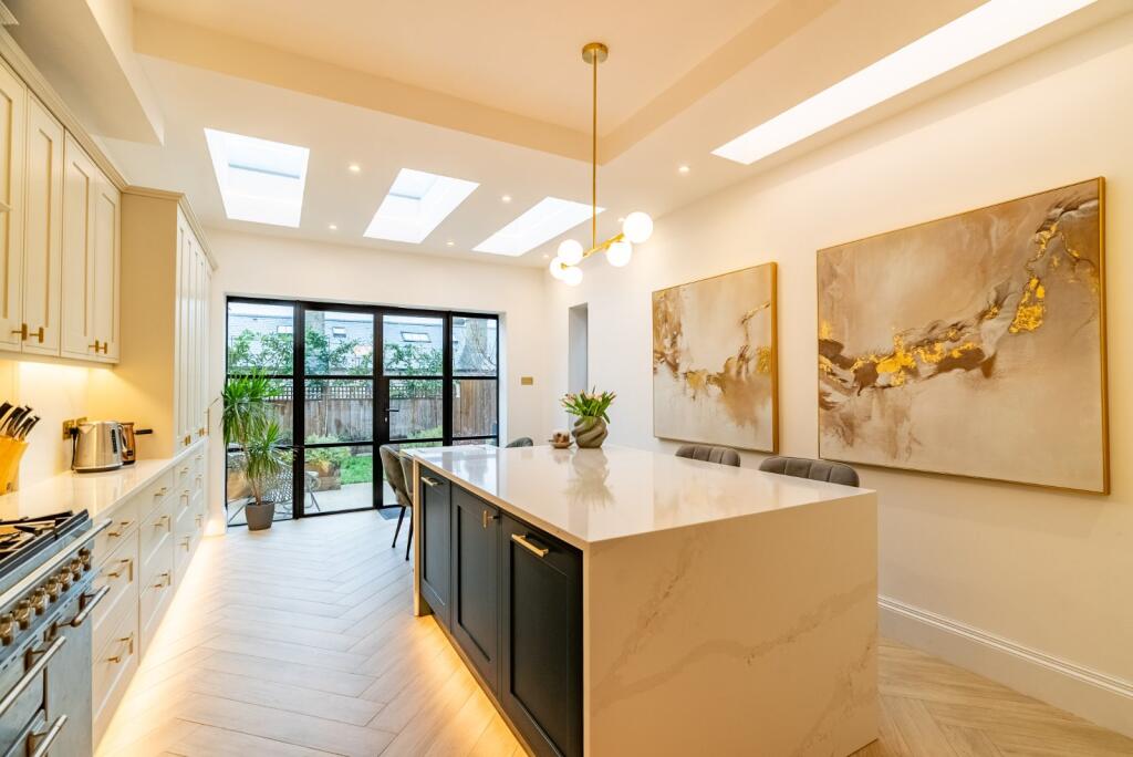 Cannon Street, St. Albans, Hertfordshire, AL3