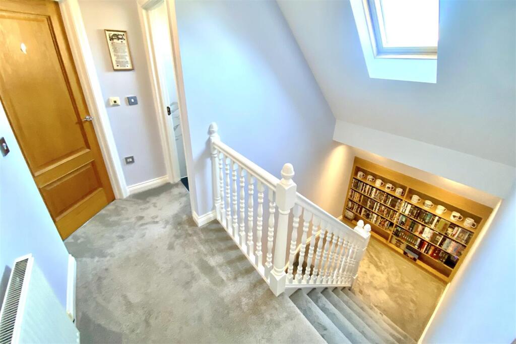 Additional image 14 of ,Mount Drive, Park Street, St. Albans, Hertfordshire, AL2