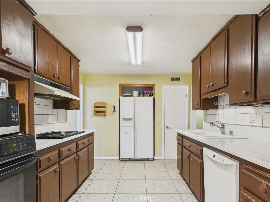 Additional image 10 of 1875 N Shattuck Pl, Orange, CA 92865