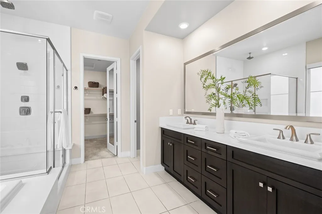 Additional image 21 of 114 Source, Irvine, CA 92618