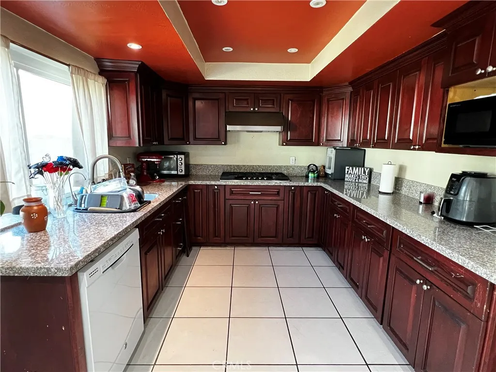 Additional image 50 of 1095 Brentwood Ave, Rialto, CA 92376