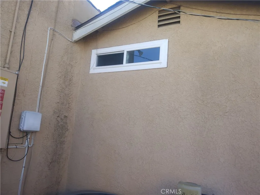 Additional image 70 of 2035 W 71st St, Los Angeles, CA 90047