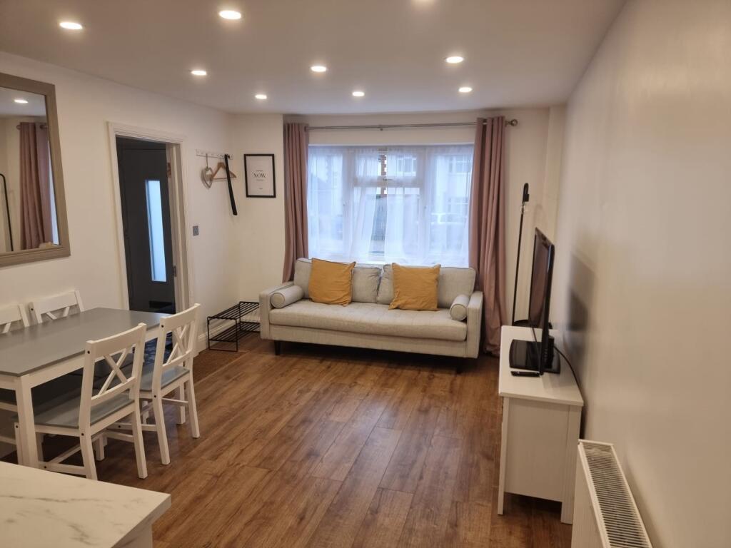 Additional image 6 of St Annes Road, London Colney, AL2