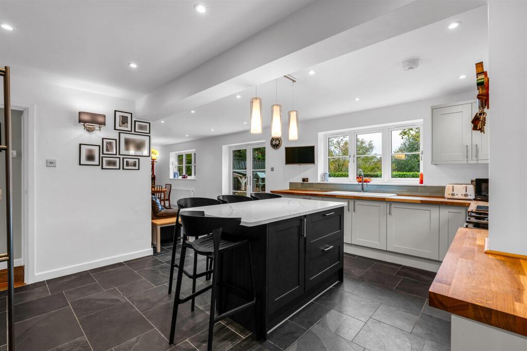 Additional image 7 of Digswell Lane, Welwyn