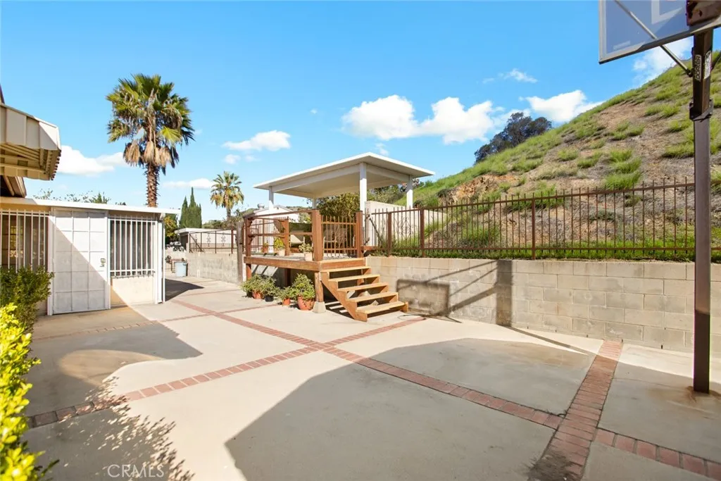 Additional image 53 of 8216 Glencrest, Sun Valley, CA 91352