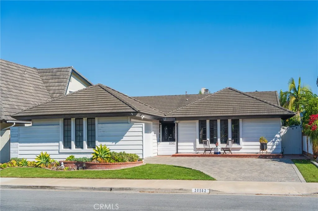 Additional image 2 of 20582 Queens Park Ln, Huntington Beach, CA 92646