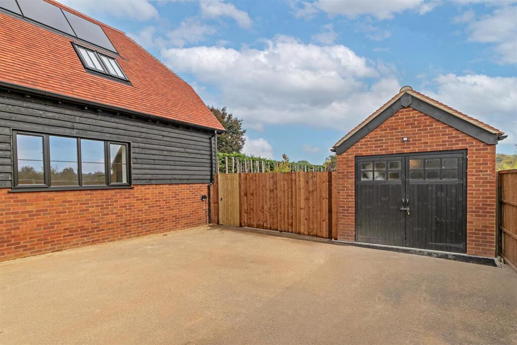 Additional image 37 of Warrengate Road, Brookmans Park