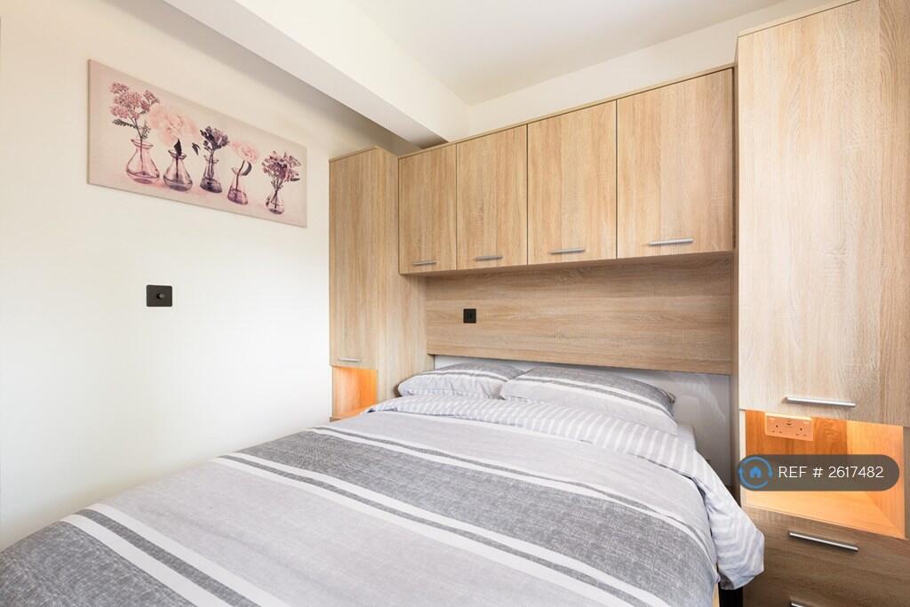 Additional image 18 of High Street, Redbourn, AL3