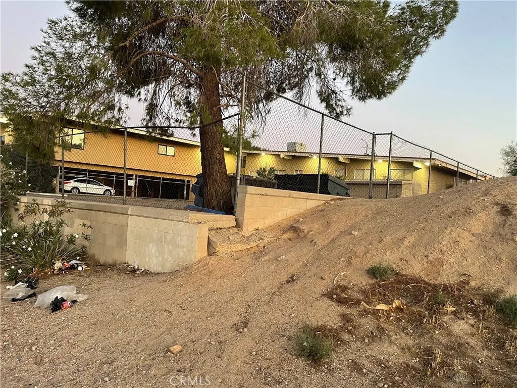 Additional image 65 of 226 E Fredricks St, Barstow, CA 92311